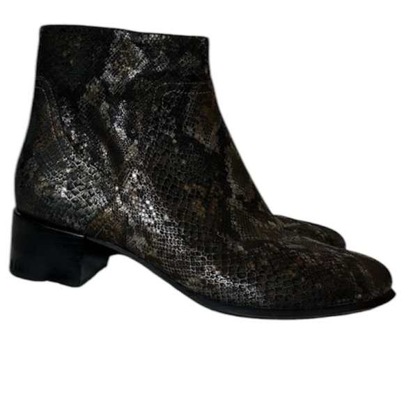 Vionic Kamryn Boa Leather Ankle Boot Size 7.5 - Picture 1 of 7